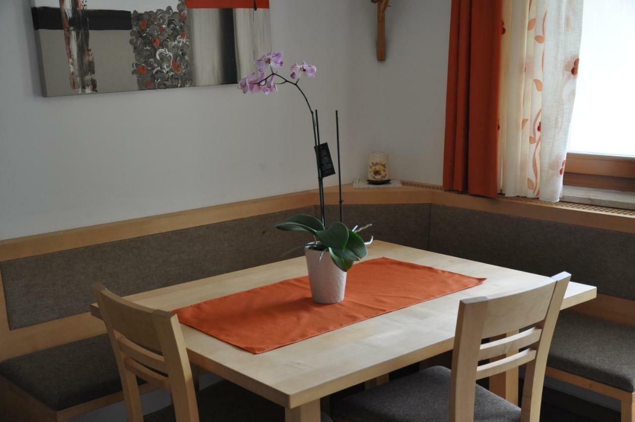 Gaestehaus Pfuss Caldaro Buitenkant foto